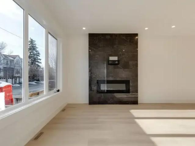 2 Bedroom Townhouse Calgary AB 105167406