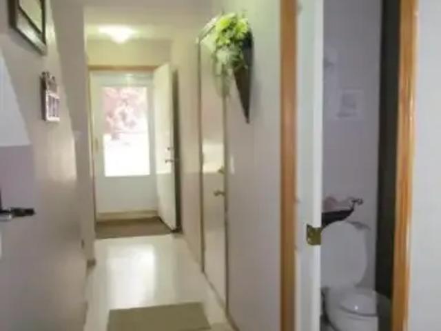 2 Bedroom Townhouse Calgary AB 105198598