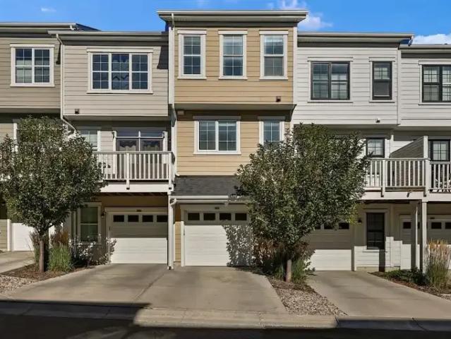 2 Bedroom Townhouse Calgary AB 105198649