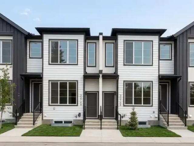 2 Bedroom Townhouse Calgary AB 105281662