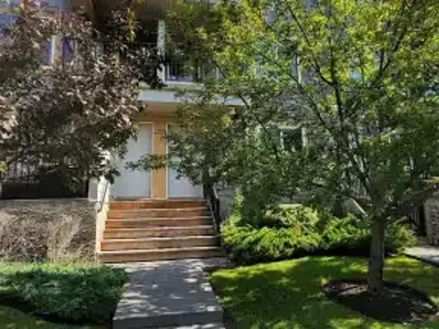 2 Bedroom Townhouse Calgary AB 105410763