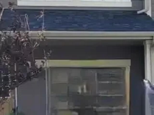 2 Bedroom Townhouse Calgary AB 105420752