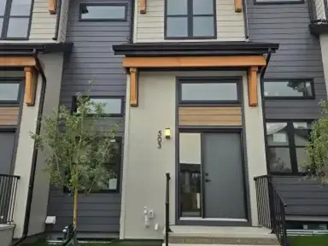 2 Bedroom Townhouse Calgary AB 105435095
