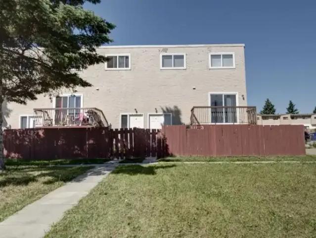 2 Bedroom Townhouse Calgary AB 105467180
