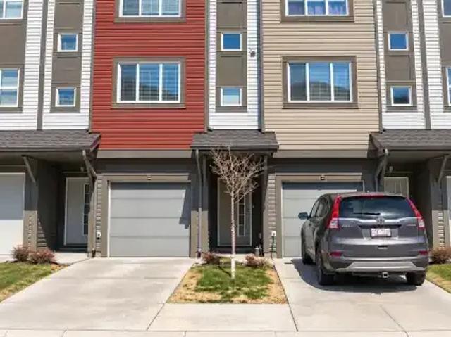 2 Bedroom Townhouse Calgary AB 105526026
