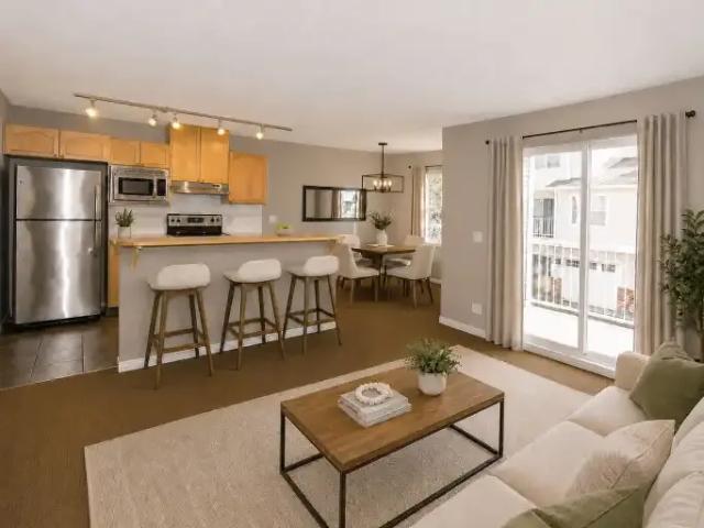 2 Bedroom Townhouse Calgary AB 105601734