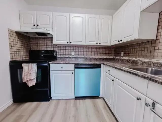 2 Bedroom Townhouse Calgary AB 105623709