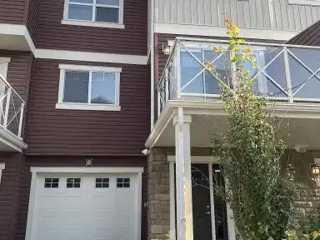 2 Bedroom Townhouse Calgary AB 105623714