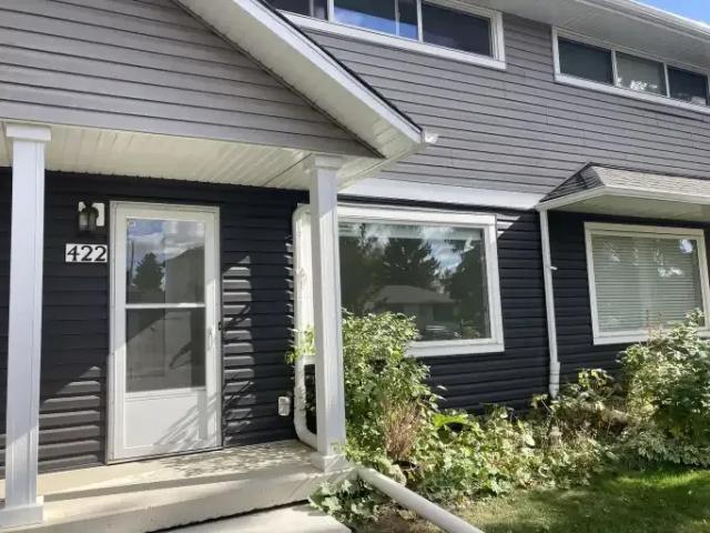 2 Bedroom Townhouse Calgary AB 105683842