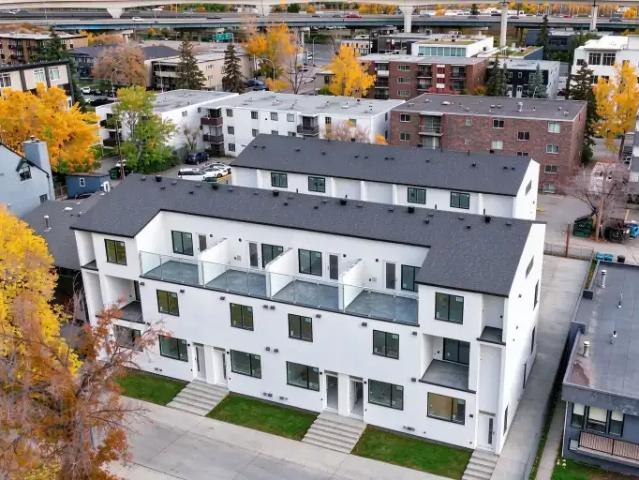 2 Bedroom Townhouse Calgary AB 106095833