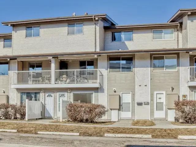 2 Bedroom Townhouse Calgary AB 103542171