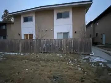 2 Bedroom Townhouse Calgary AB 103542237