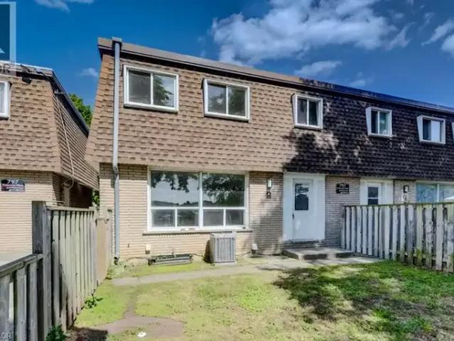 2 Bedroom Townhouse Cambridge ON 104681890