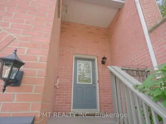 2 Bedroom Townhouse Cambridge ON 105543524
