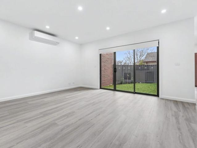 2 Bedroom Townhouse close to all amenities