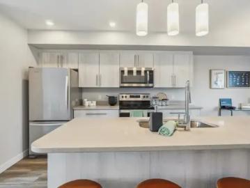 2 Bedroom Townhouse Cochrane AB 103390564