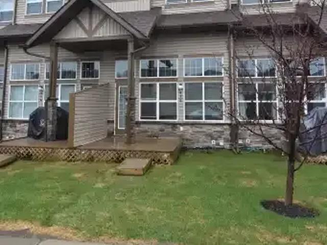 2 Bedroom Townhouse Cochrane AB 104180475