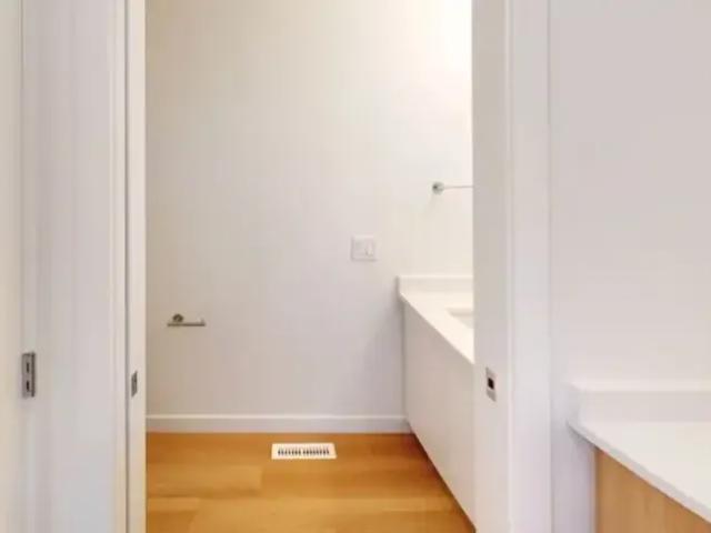 2 Bedroom Townhouse Edmonton AB LS104182216