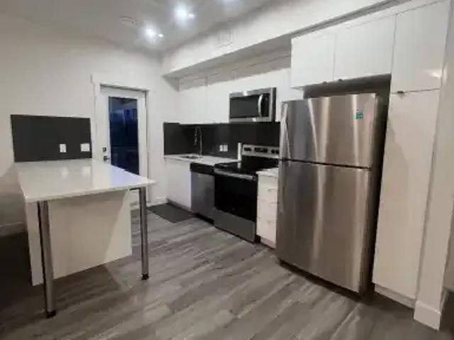 2 Bedroom Townhouse Edmonton AB LS105047363