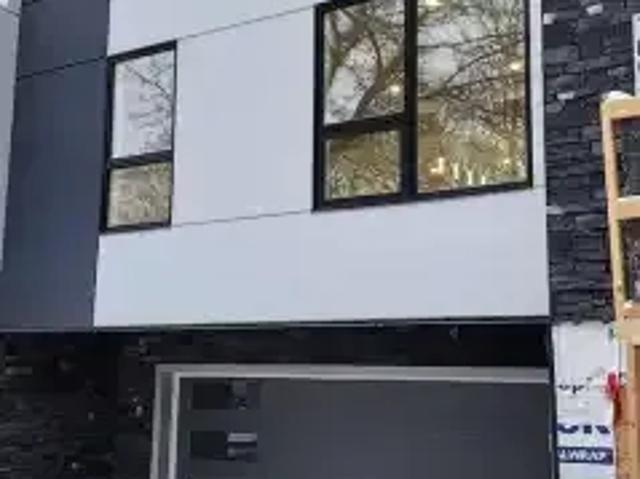 2 Bedroom Townhouse Edmonton AB LS105704106
