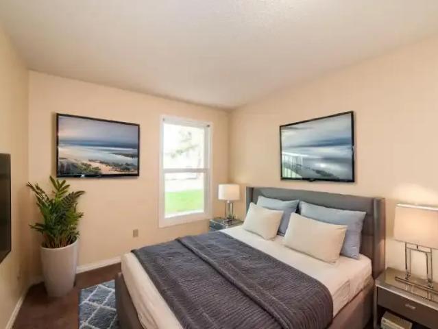 2 Bedroom Townhouse Edmonton AB 103651102