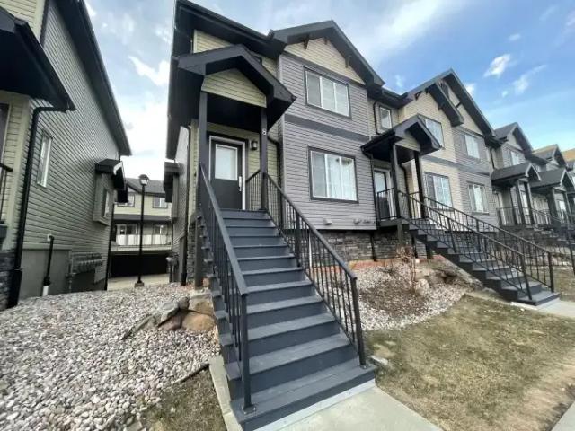 2 Bedroom Townhouse Edmonton AB 104181758