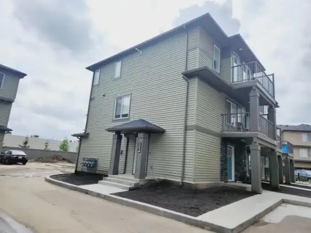 2 Bedroom Townhouse Edmonton AB 104257169