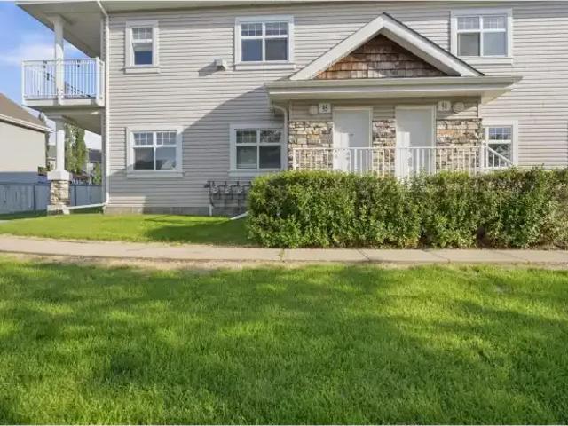 2 Bedroom Townhouse Edmonton AB 104876986