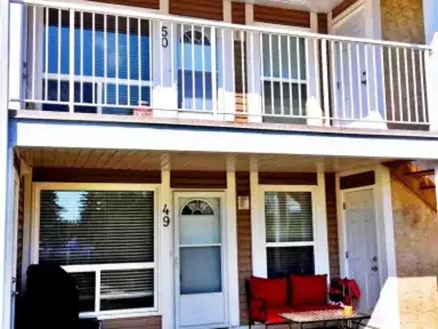2 Bedroom Townhouse Edmonton AB 105008826