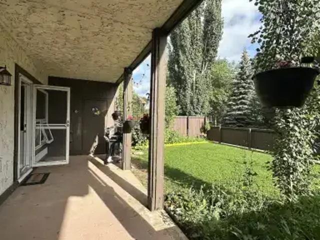2 Bedroom Townhouse Edmonton AB 105185800