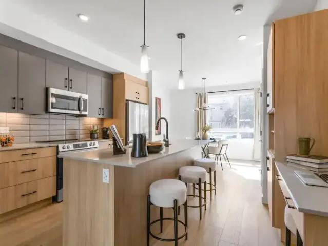 2 Bedroom Townhouse Edmonton AB 105643263