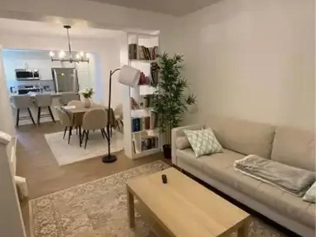 2 Bedroom Townhouse Edmonton AB 105643301