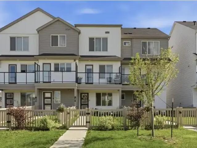 2 Bedroom Townhouse Edmonton AB 106095881