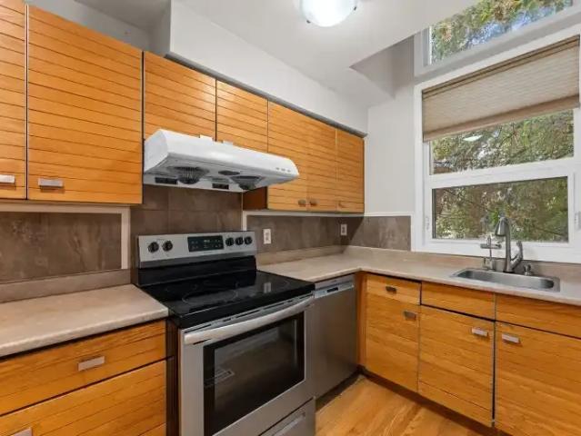 2 Bedroom Townhouse Edmonton AB 106148488