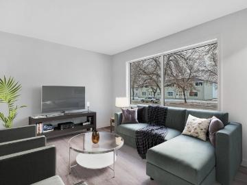 2 Bedroom Townhouse for rent in Meadow Park Estates in 100 Gladmer Park, Saskatoon, Queen Elizabeth, S7J 2X3