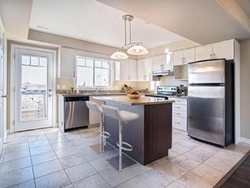 2 Bedroom Townhouse for rent in Cambridge Court in 4 Lena Crescent, Cambridge, Greenway Chaplin, N1R 0B4