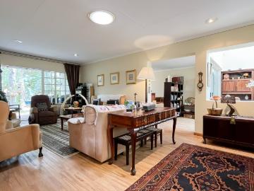 2 Bedroom Townhouse For Sale in Magaliessig