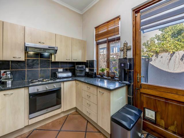 2 Bedroom Townhouse For Sale in Magaliessig