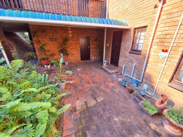 2 Bedroom Townhouse For Sale in Margate