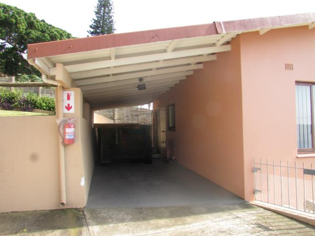 2 Bedroom Townhouse For Sale in Margate