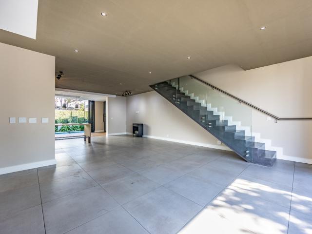 2 Bedroom Townhouse For Sale in Menlo Park