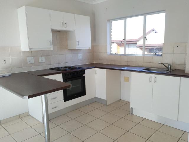 2 Bedroom Townhouse For Sale in Meredale