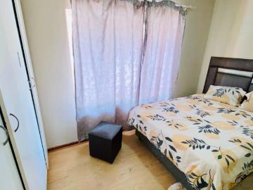 2 Bedroom Townhouse For Sale in Meredale