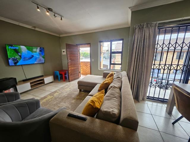 2 Bedroom Townhouse For Sale in Meyersdal