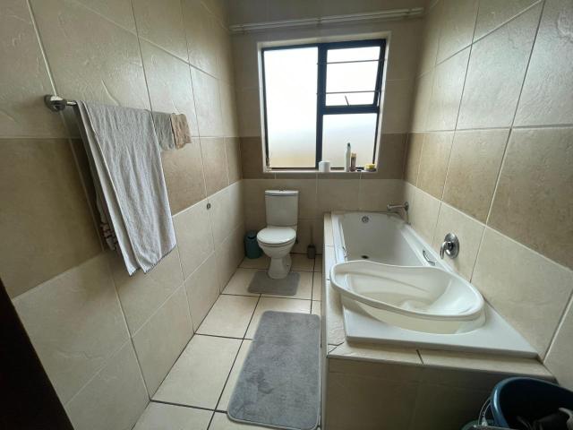 2 Bedroom Townhouse For Sale in Meyersdal