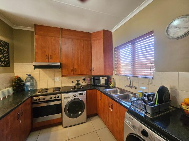 2 Bedroom Townhouse For Sale in Meyersdal