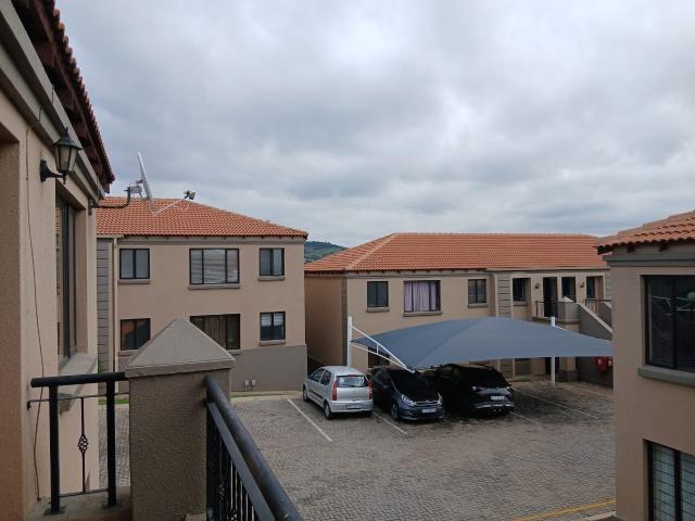 2 Bedroom Townhouse For Sale in Meyersdal