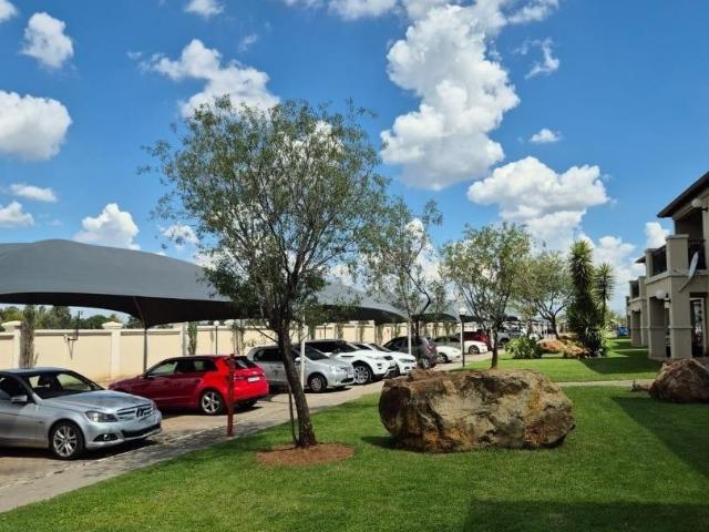 2 Bedroom Townhouse For Sale in Meyersdal