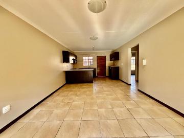 2 Bedroom Townhouse For Sale in Meyerton Central