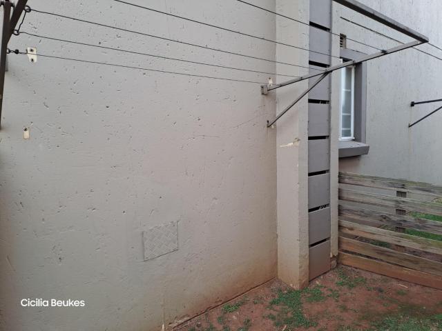 2 Bedroom Townhouse For Sale in Minnebron